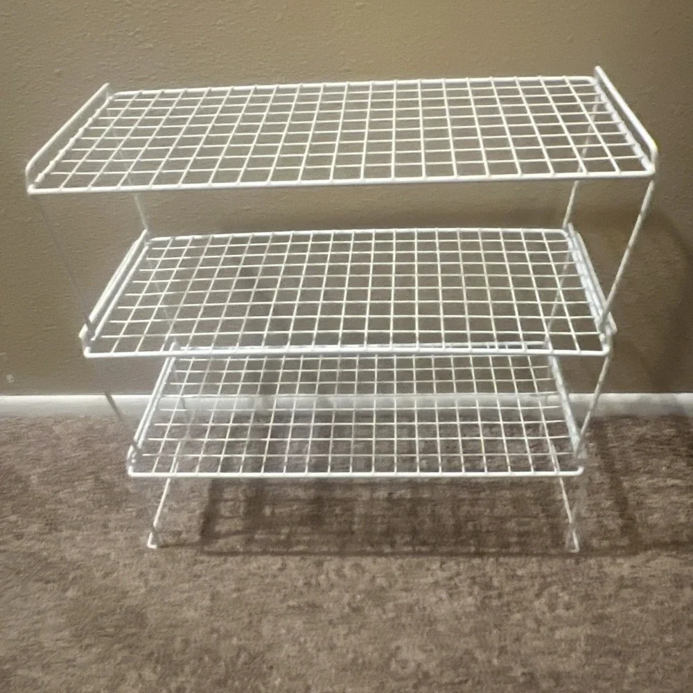 Vintage Shoe Rack 3 Tier  White Wire Coated - pantry‎ bathroom , Closet, Storage